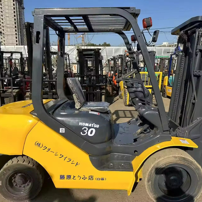 Le chariot élévateur diesel Komatsu FD25 FD30 avec une longueur de fourchette de 1,2 m et un changement de côté à un prix abordable