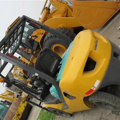 JAPON fabriqué 3 tonnes Komatsu FD30 chariot élévateur d'occasion avec une longueur de fourchette de 1,2 M abordable