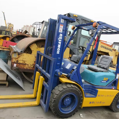 Puissant chariot élévateur Komatsu FD30 FD50 3T 5T du Japon avec moteur diesel japonais