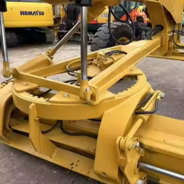 Bon moteur CAT 140H bien utilisé
