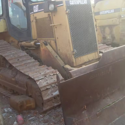 Excellent état Bulldozer Cat D5M pour les travaux de construction à un prix abordable