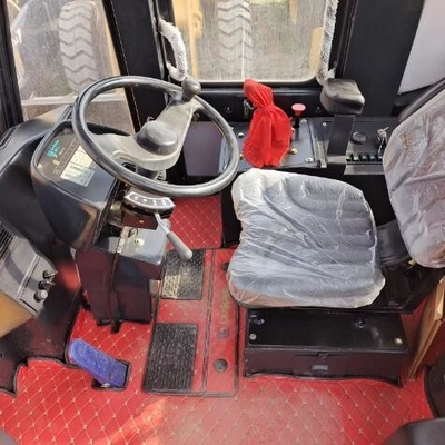 800 heures de travail utilisées LIUGONG 856 chargeur chargeur avant pour le marché des équipements de construction