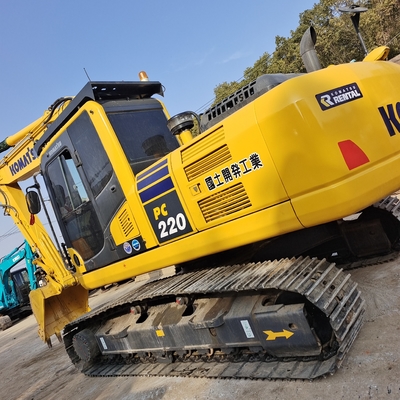 Excavatrice utilisée PC220-8 de Komatsu avec une capacité de seau de 1,2 m3 et un moteur SAA6D107E-1