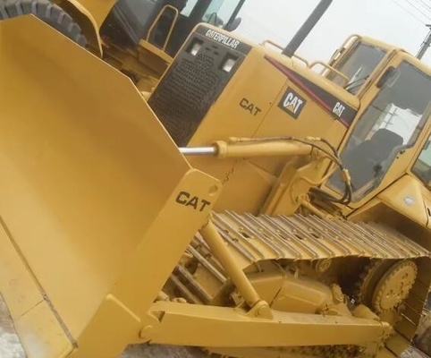 Le bulldozer Shantui SD22 est en bon état avec une capacité de 3,6 dosage et un poids de 15586 kg.