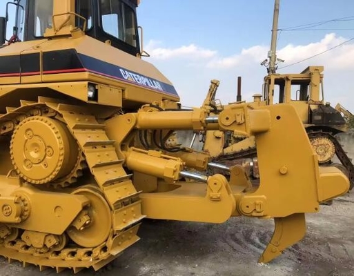 Les bulldozers D9N Caterpillar de seconde main à Shanghai 13,5 Capacité de douche maintenant