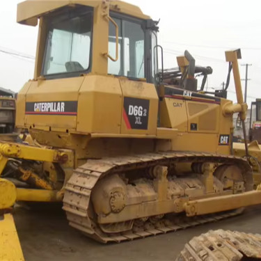 Bulldozers d'occasion CAT D6G D7R Ventes avec soupape hydraulique originale