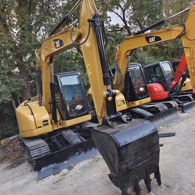 Excavatrice Caterpillar 308C avec chaussures de piste usagées et poids de fonctionnement 8000 kg