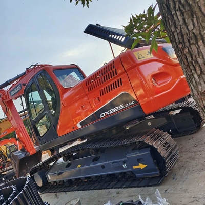 Excavateur Doosan DX225 d'occasion 2018 avec cylindre hydraulique original