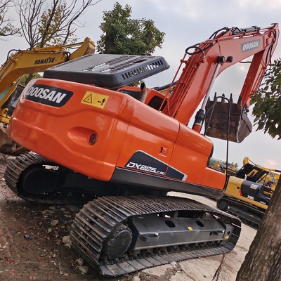 Excavateur d'occasion Doosan DX60 DX60-9 avec une capacité de seau de 0,7 m3 et 2800 heures de travail