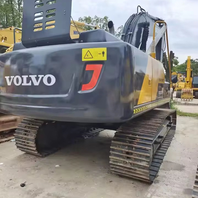 Excavateur Volvo EC210 d'occasion avec moteur Cummins B5.9-C et cylindre hydraulique d'origine