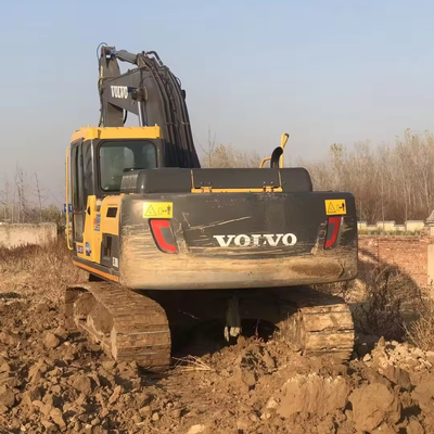 Excavateur VOLVO EC200D d'occasion en bon état pour la construction de ponts