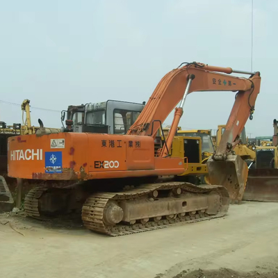 Excavateur Hitachi EX200-5 d'occasion en bon état 4000 heures de travail moteur ISUZU