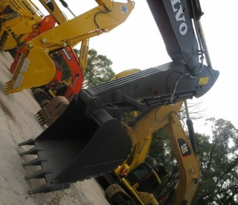 Excavateur VOLVOEC360BLC en bon état avec moteur VOLVO D12D et compétitif