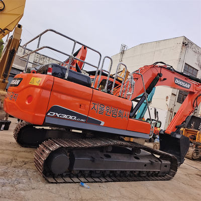 Excavateur Doosan DX225 DX300 avec moteur DE08TIS et capacité de seau 1,27