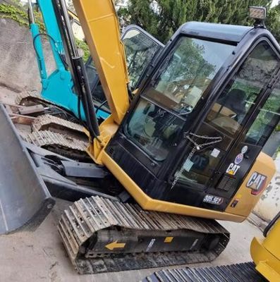 Une mini-excavatrice Cat 306E2 de 2022 utilisée du Japon avec un poids de fonctionnement de 6000 kg