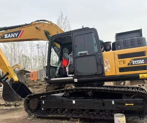 Utilisé Sany235C machine à creuser 25 tonnes excavateur Sany135C Sany215C Sany155C Sany235C SY235
