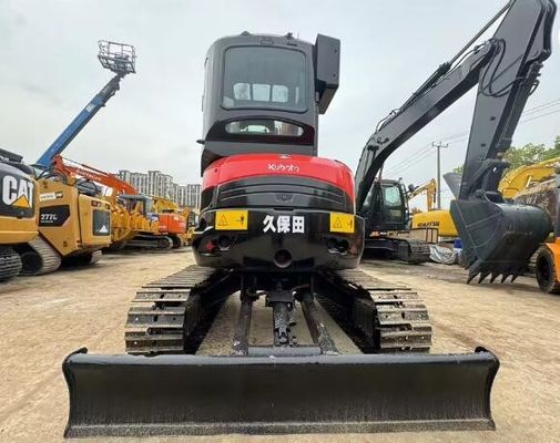 En bon état, une excavatrice Kubota U35 d'occasion, japonaise d'occasion, de 3,5 tonnes.