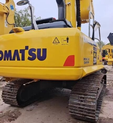 Excavateur d'occasion Komatsu PC200-8 avec une capacité de seau et un cylindre hydraulique d'origine