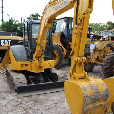 Excavateurs Komatsu PC55 à prix abordable pour l'occasion Japon 5,5 tonnes Excavateurs