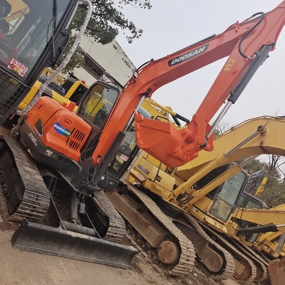 Excavatrice miniature Doosan DX60 DX60-9 avec une capacité de 0,7 seau et un poids de fonctionnement de 15000